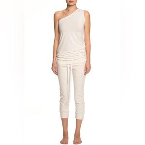 Tatejones One Shoulder Extended Tee in Pepper White